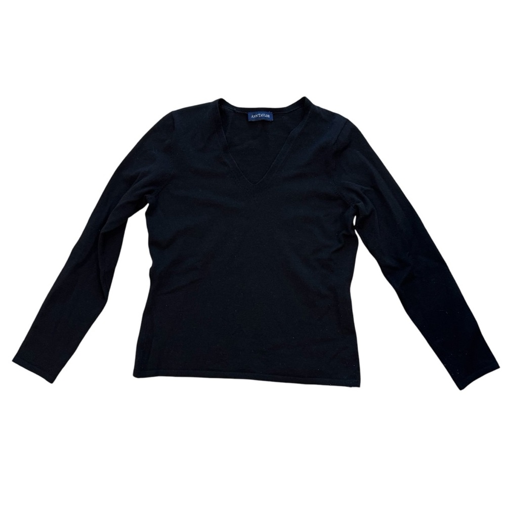 Black Long Sleeve V-Neck Top